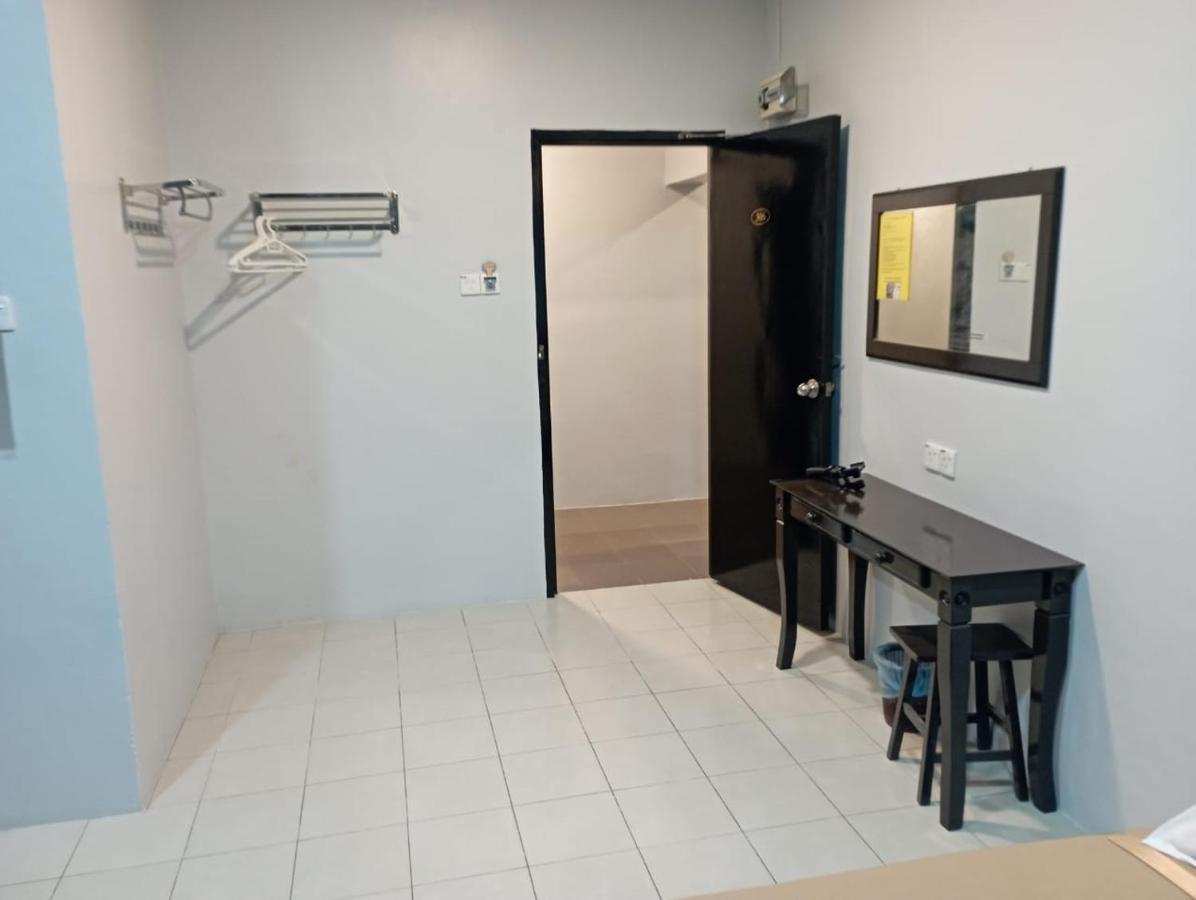 D Layaran Kuantan Lpt Exit 833 Hotel Kültér fotó